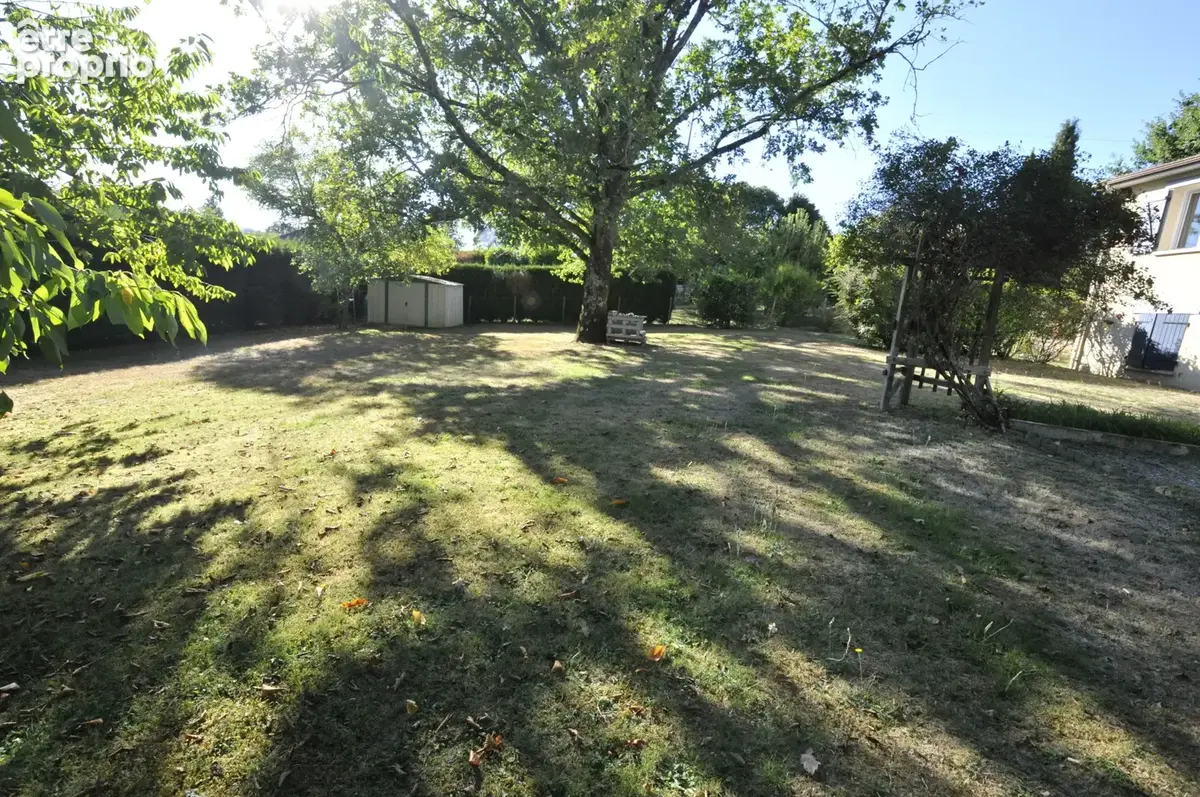 Maison sur sous sol semi enterré de 124m2 sur Boisseuil, La planche - photo 6