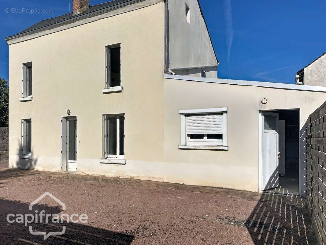 Volume et Potentiel : A vendre … Un grand atelier Indépendant et une maison 4 pièces - THOUARS (79) - photo 2