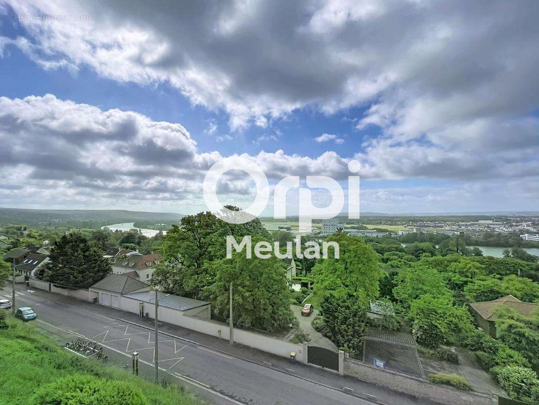 Appartement à MEULAN