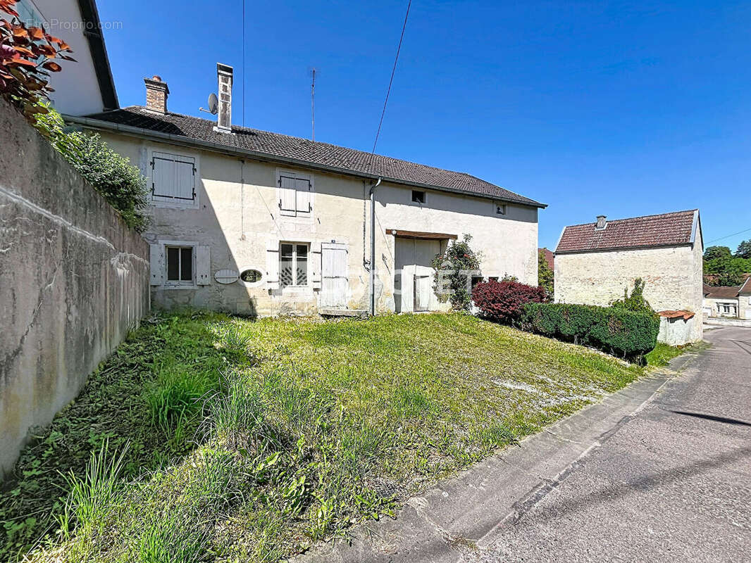 Maison à FOULAIN