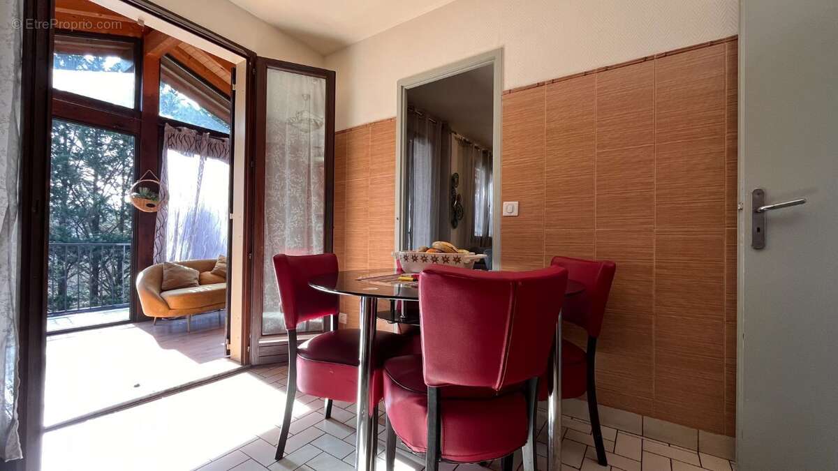 Maison à CRANVES-SALES