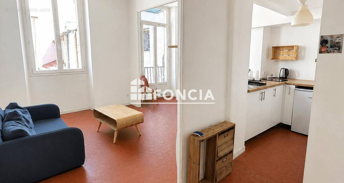 Appartement à MARSEILLE-1E