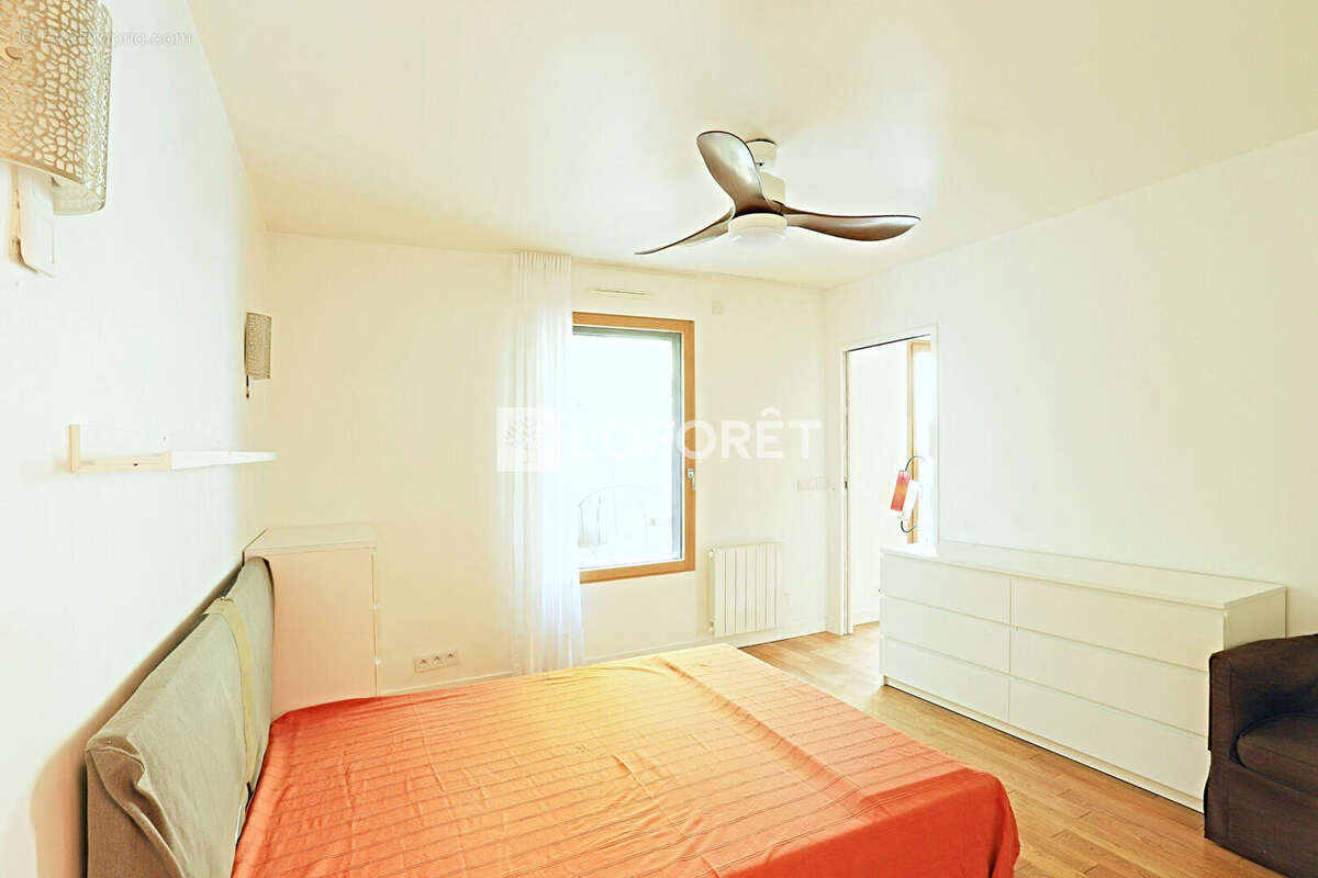 Appartement à PARIS-14E