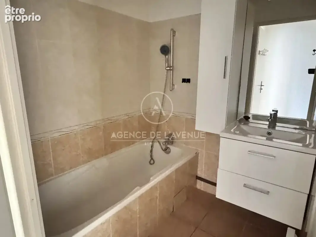 Appartement t2 la garde 83130 la garde - photo 4