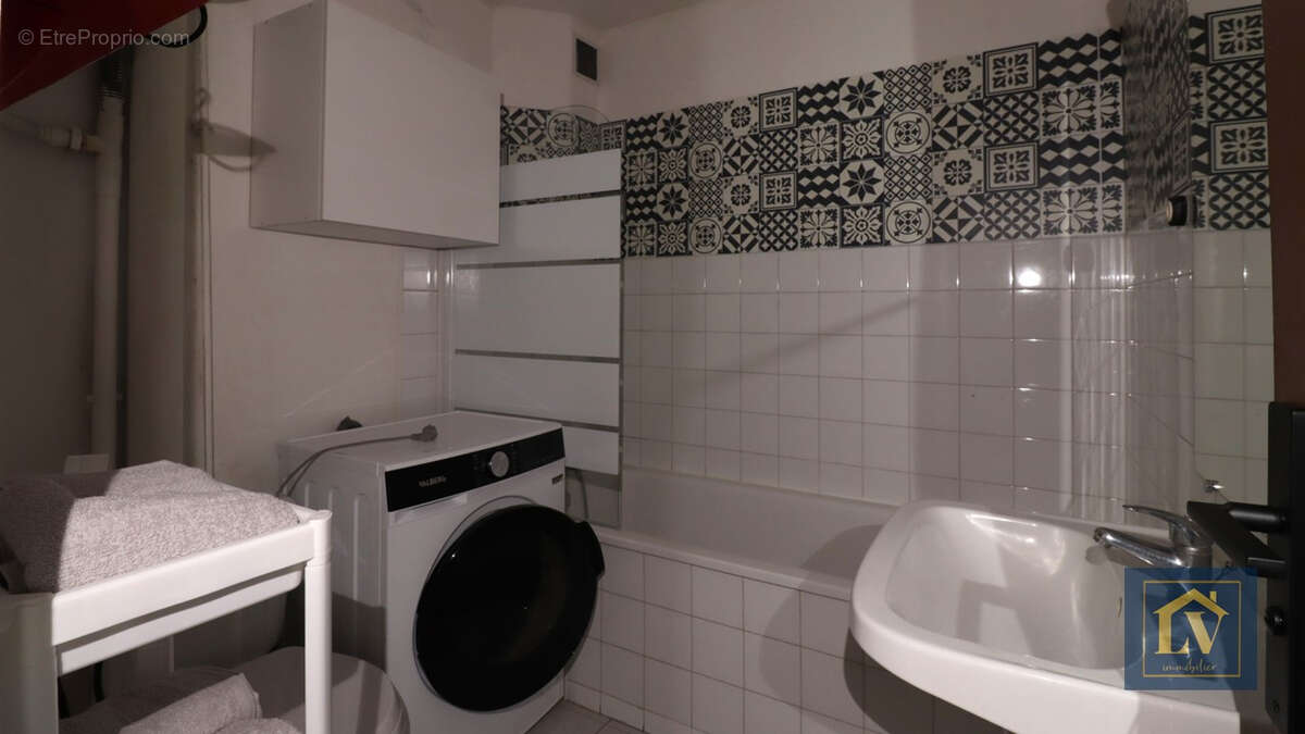 Appartement à PEZILLA-LA-RIVIERE