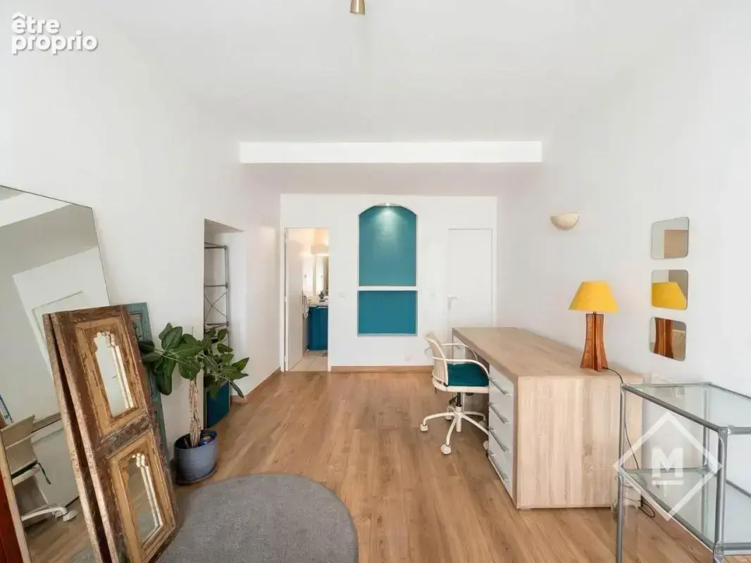 Découvrez cette jolie maison individuelle située à proximité des commodités entre les Chartreux et Montolivet - photo 25