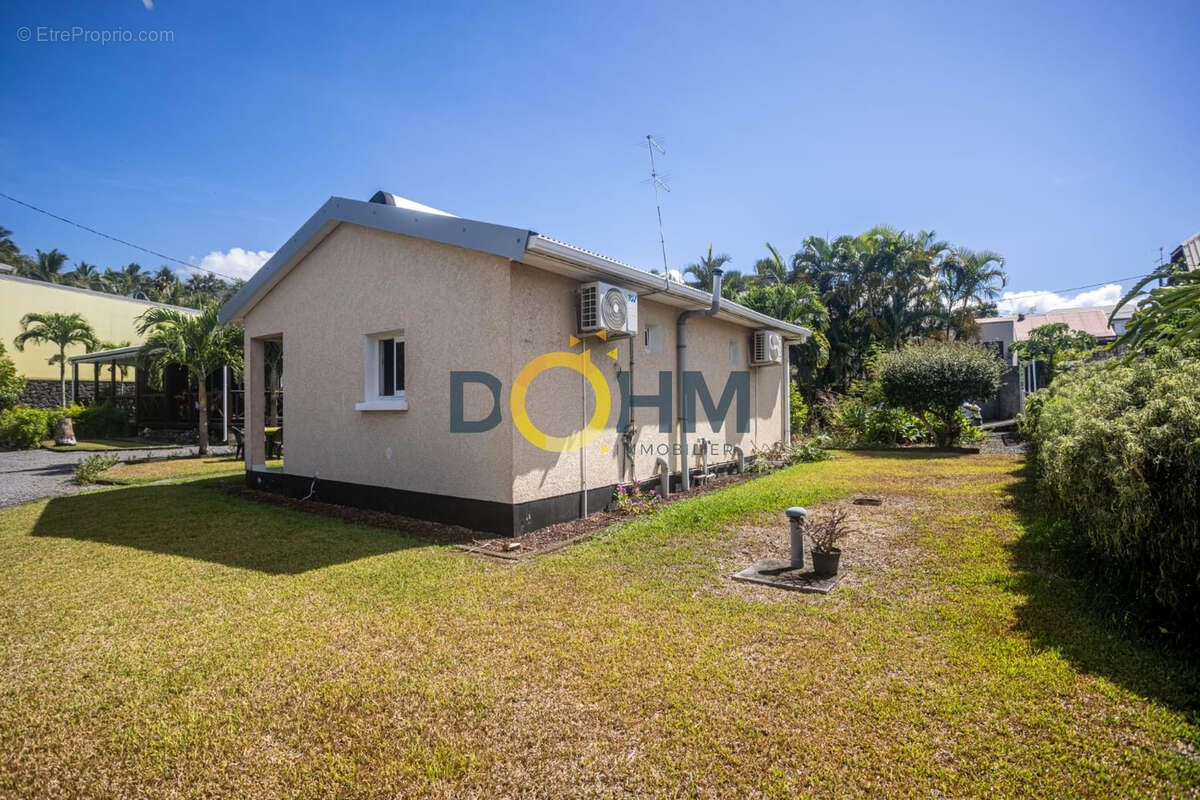 ENSEMBLE IMMOBILIER 2 chalets F3 et 2 studios sur 1850m2 de terrain avec piscine - photo 2