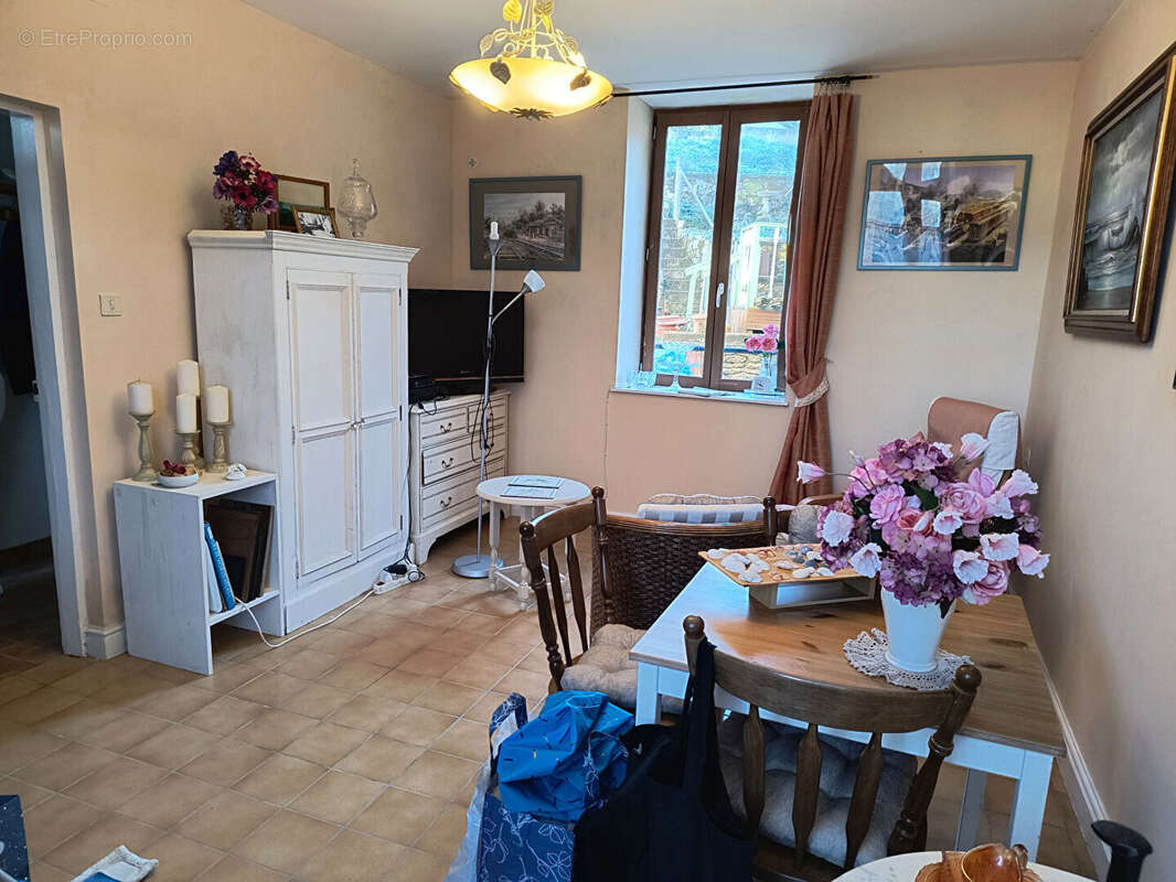 Maison à LAURIERE