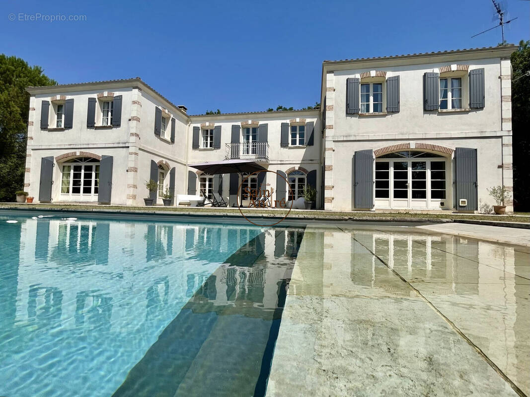 Maison à SAINT-YRIEIX-SUR-CHARENTE