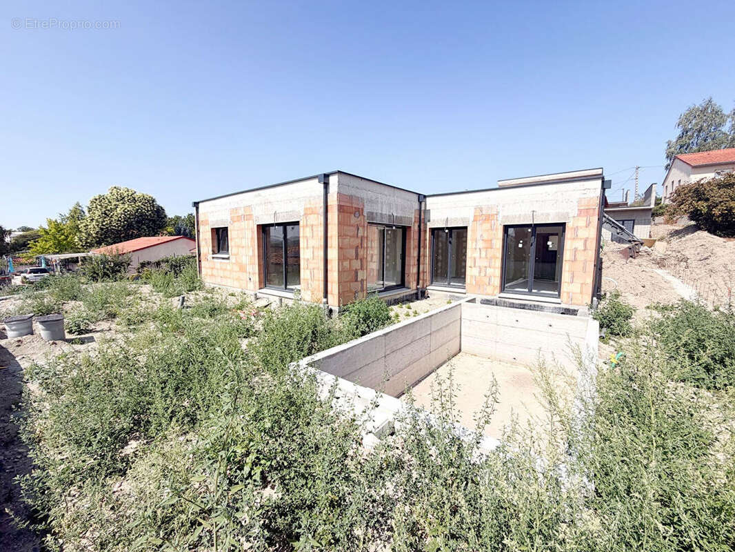 Villa 5 pièces de 119 m2 avec piscine - photo 6