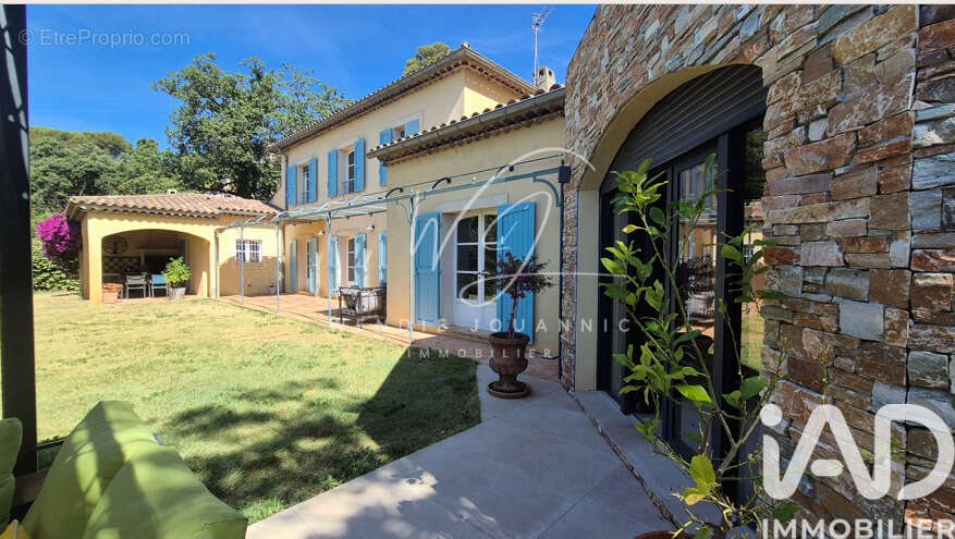 Photo 2 - Maison à CUERS