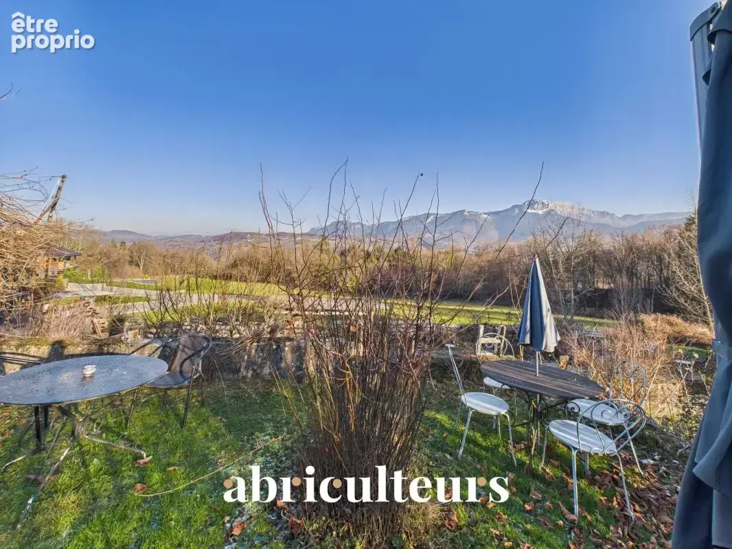 Propriété de caractère rénové et dans un environnement verdoyant en vente à  Charvonnex Annecy (74370) - photo 20