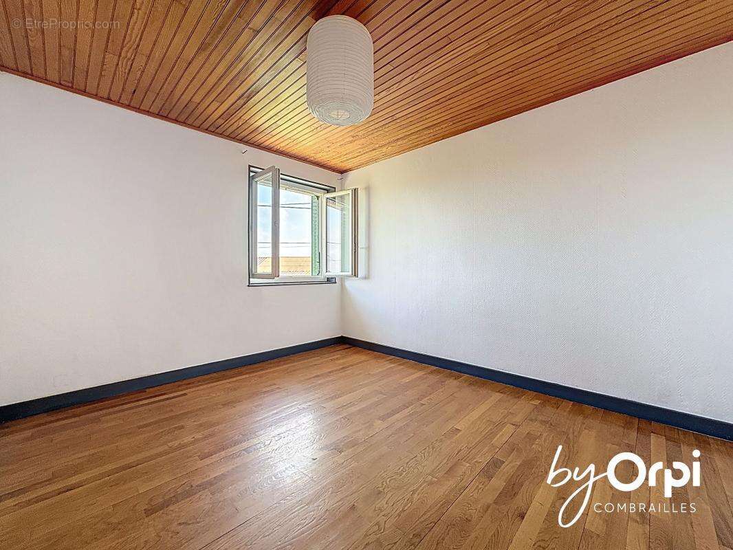 Maison à ARS-LES-FAVETS