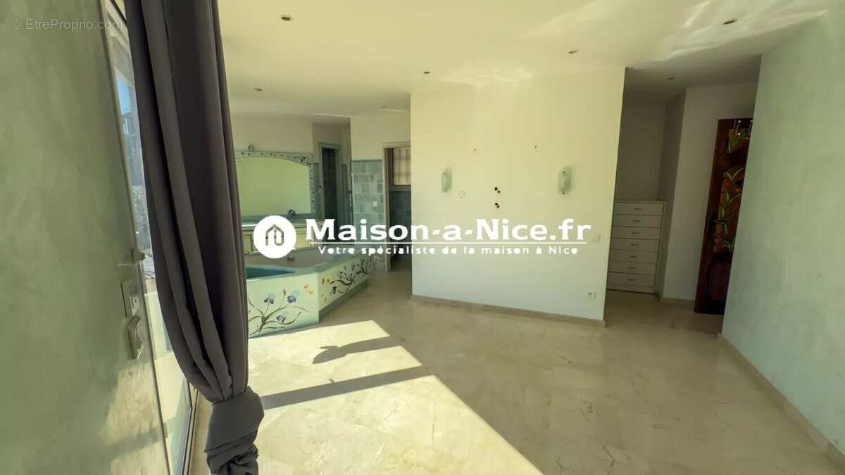 Maison à LA TURBIE