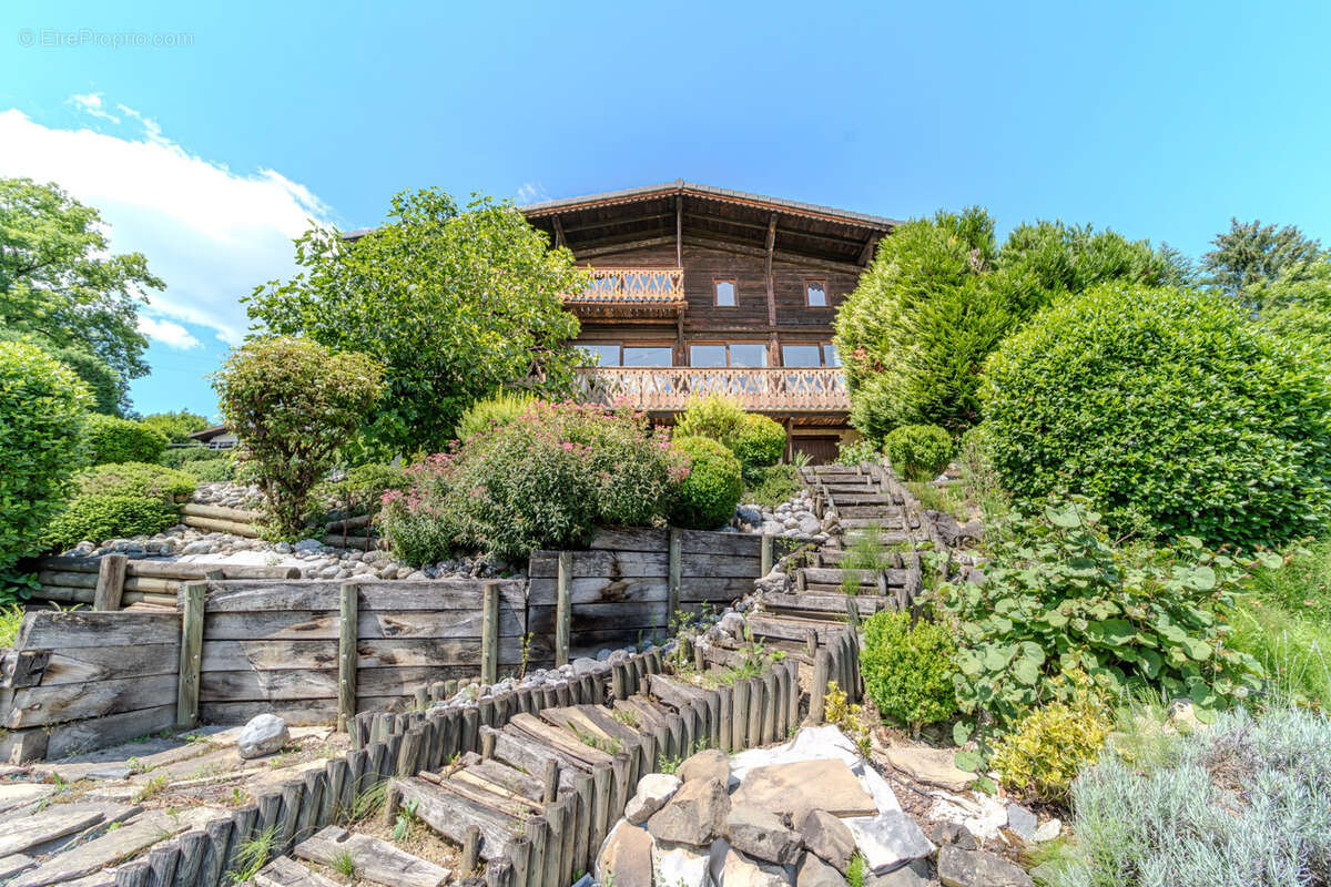 Chalet d’exception 8 pieces   350 m2 sur terrain  5000 m2  chatillon-sur-cluses - photo 4