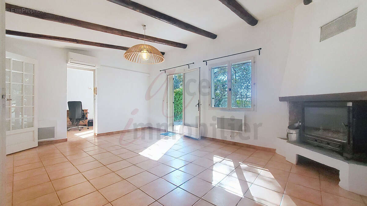 Maison à NOVES