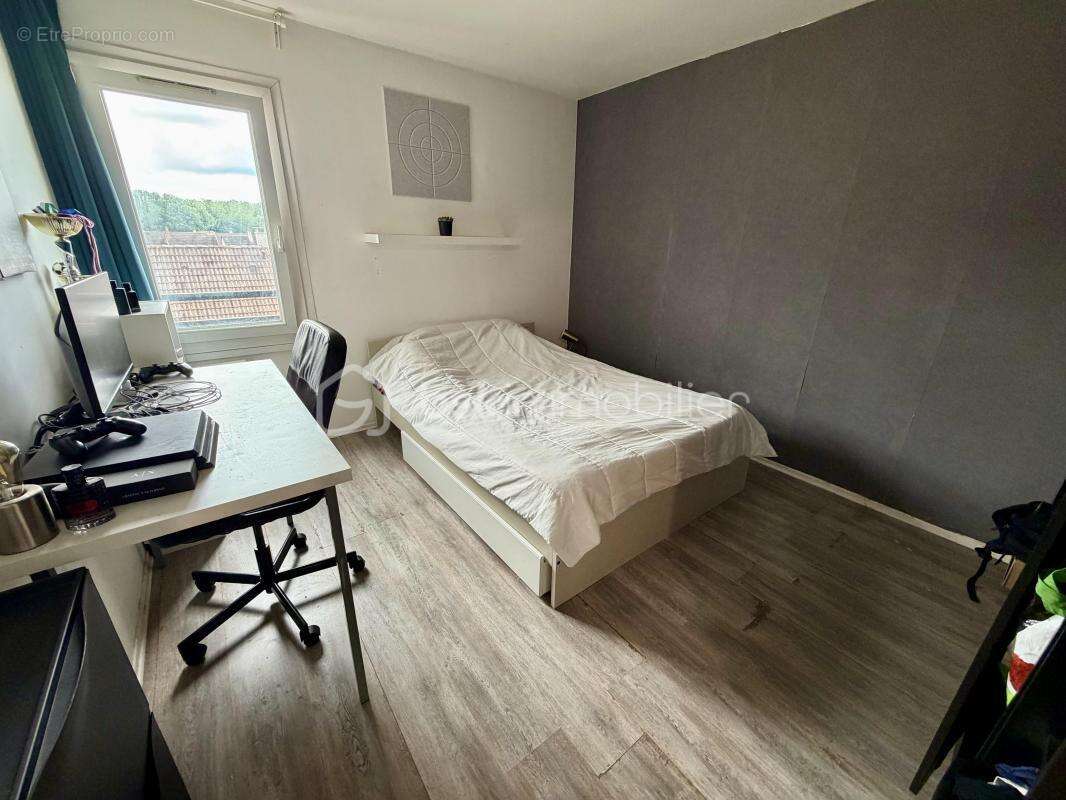Appartement à COURCOURONNES