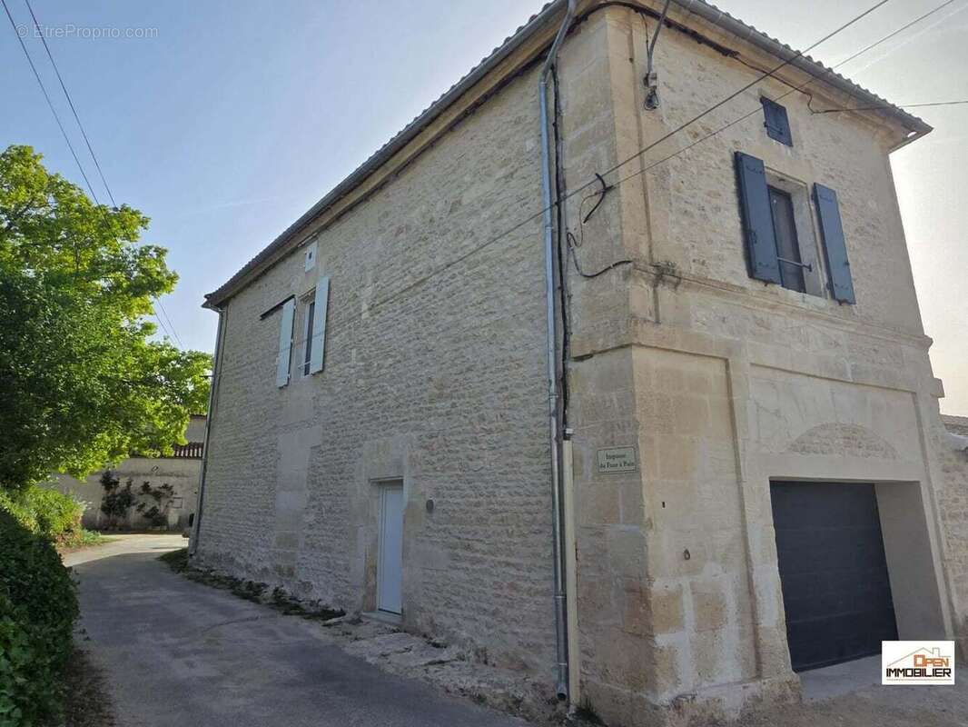 Maison à MOULIDARS