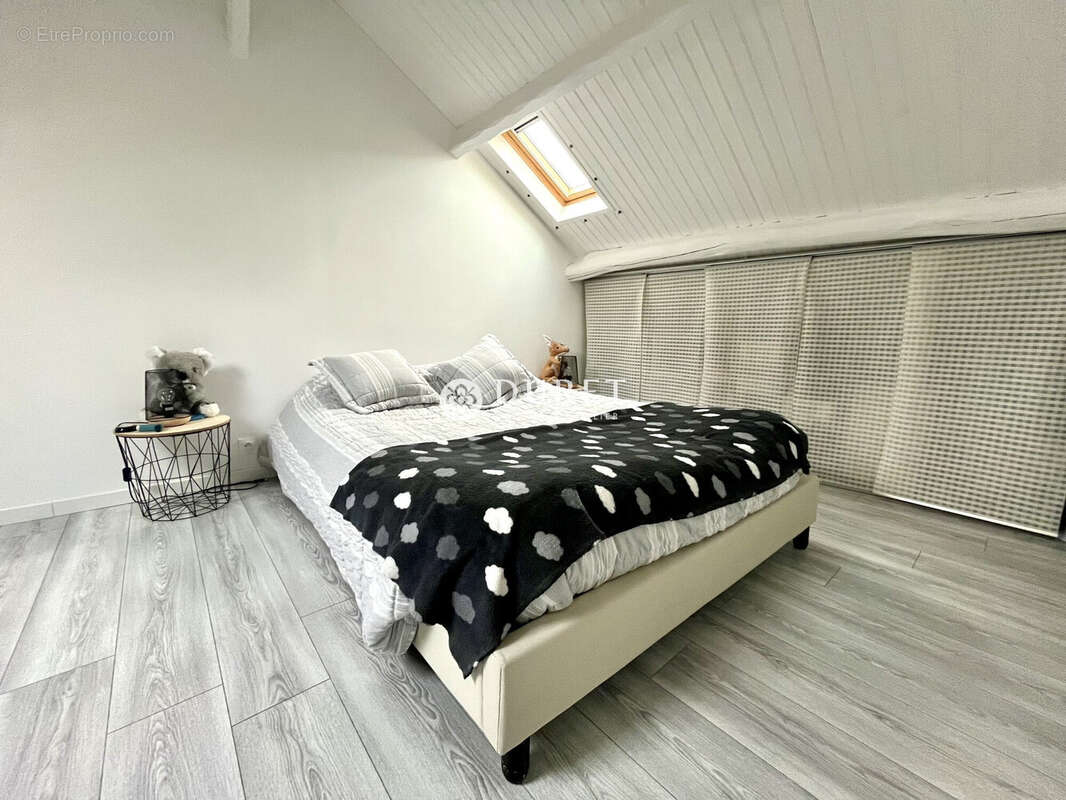 Appartement à LIMOURS