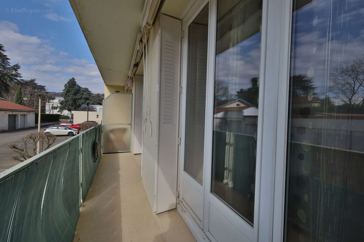 Appartement Type 3 - 67,78m2 habitables - Balcon - Cave - Place de parking Privative - photo 18