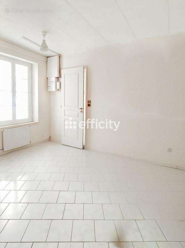 Maison à SALLES-SUR-MER