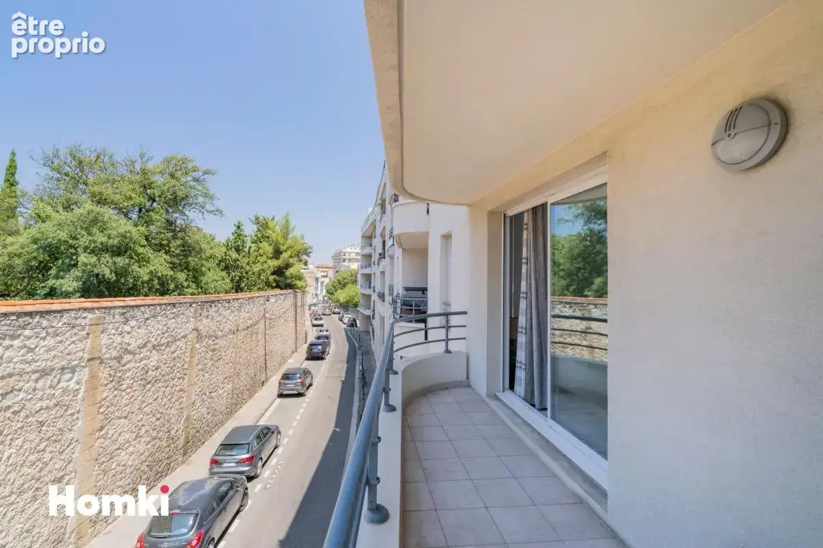 Appartement T3 de 75 m² à Marseille 13008, Rue du Commandant Rolland - photo 11