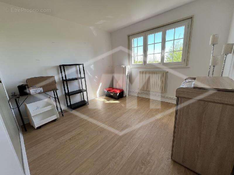 Maison 100 m² à Combs-La-Ville  - photo 9