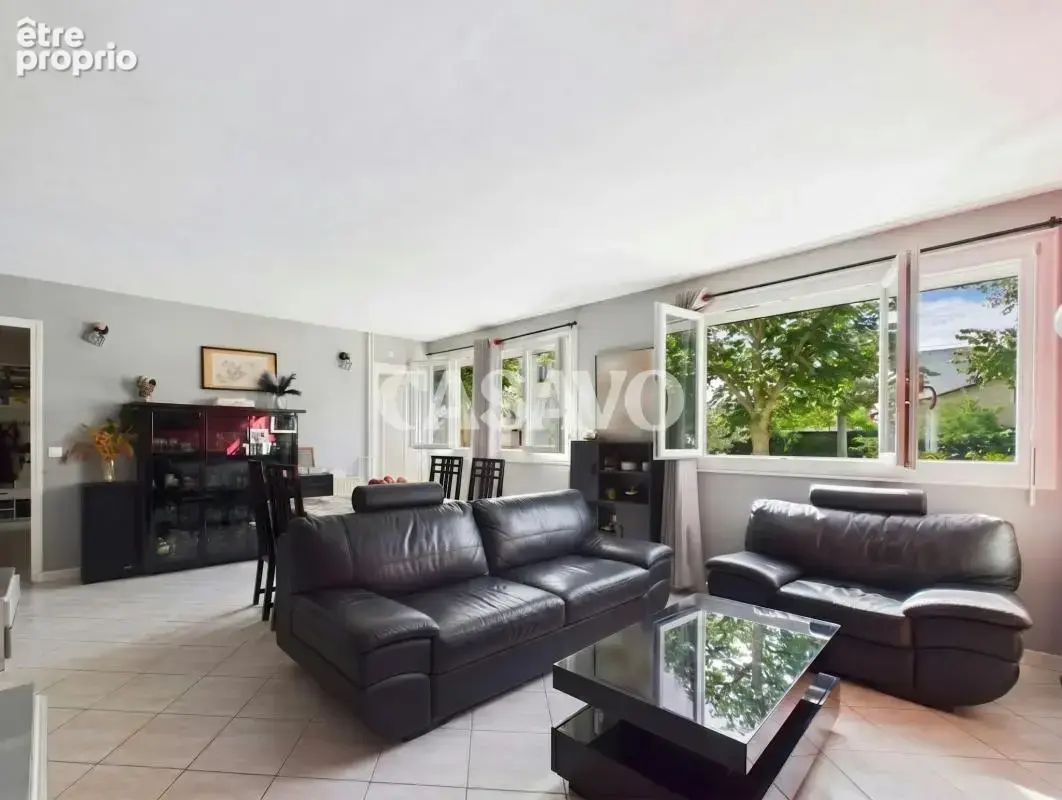Photo Appartement à Champigny-Sur-Marne au prix de 269 000€