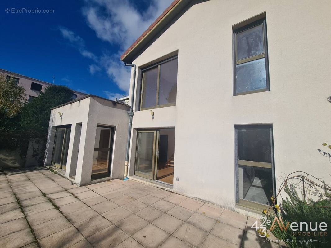 Maison à SAINT-ETIENNE