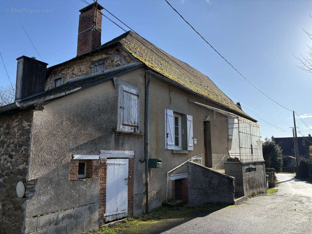 Maison à BEYSSAC