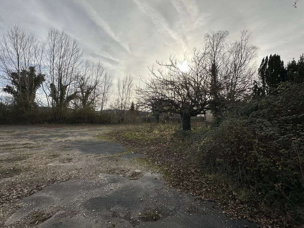 Ancien commerce à vendre, avec possibilités de faire des appartements - photo 16