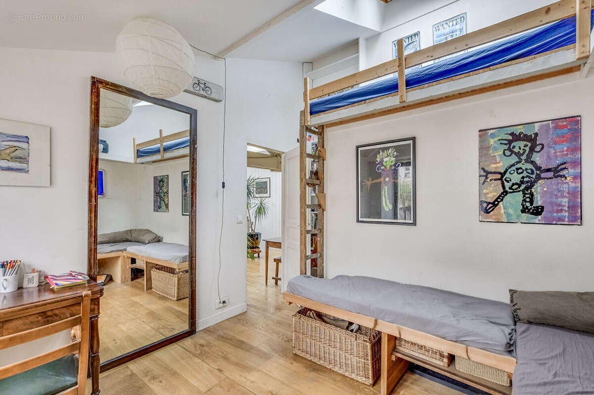 Appartement à PARIS-19E