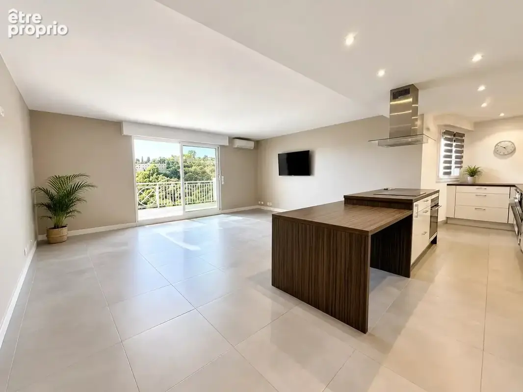 Nice – ouest - 4 pièces – 100 m² – terrasse – aperçu mer – piscine – parking - photo 2