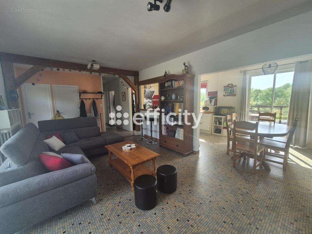 Maison 95 m² à Cellettes  - photo 5