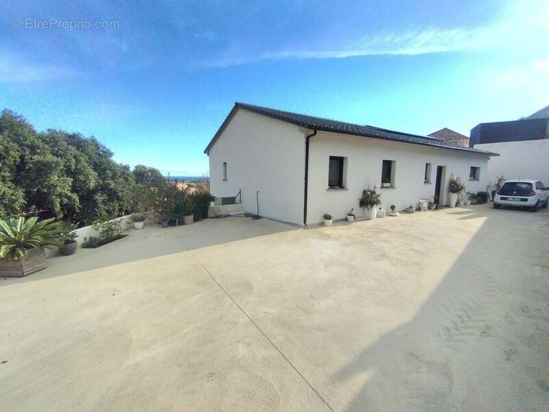 Maison 5 pièces – 120 m² habitables – Vue mer – Piscine - Garage de 136 m2 à FOLELLI, Penta di Casinca (Haute-Corse) - photo 2