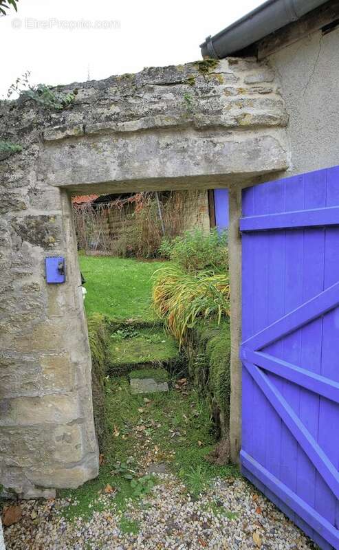 Maison à CRESSERONS