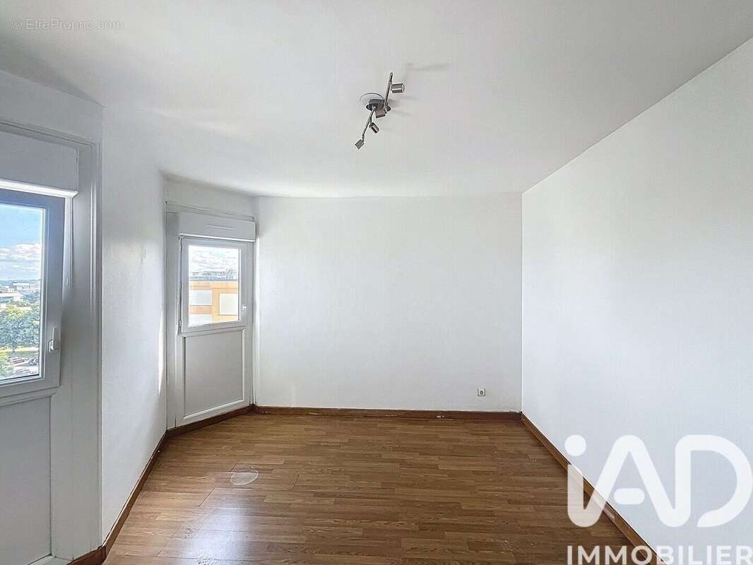 Photo 2 - Appartement à HEROUVILLE-SAINT-CLAIR