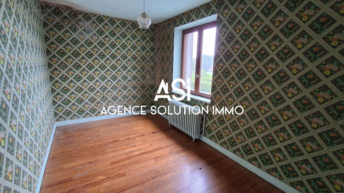 Maison de bourg à rénover - Town house nice renovation project - photo 6