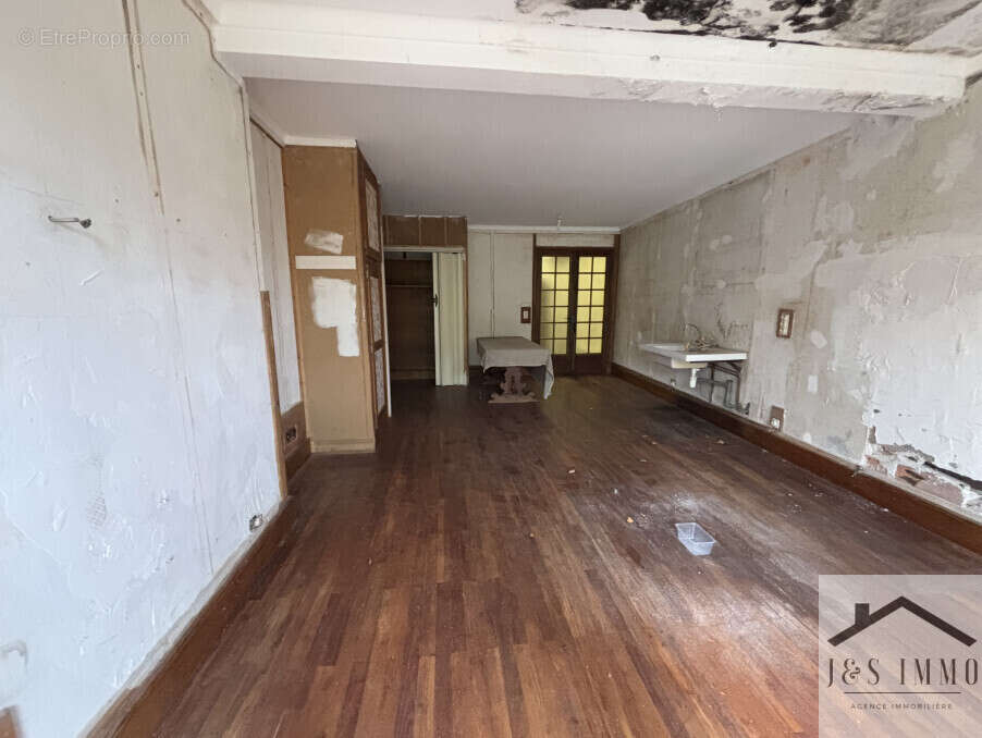 Maison à CHASSENEUIL-SUR-BONNIEURE