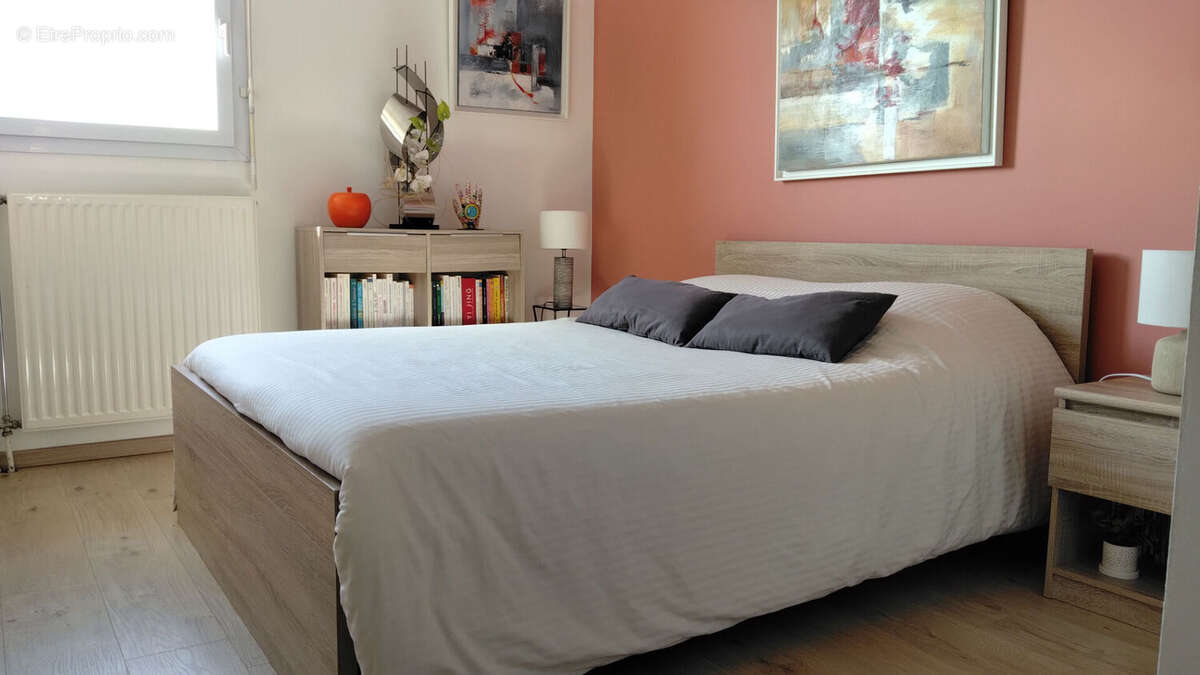 Appartement à VENELLES
