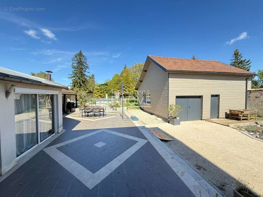 Maison à COURPALAY