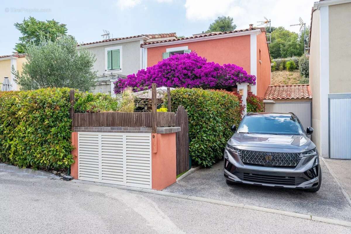 Maison à VALLAURIS