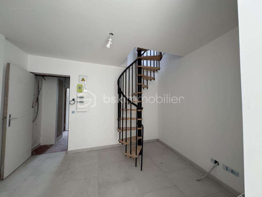 Appartement à BESSE-SUR-ISSOLE