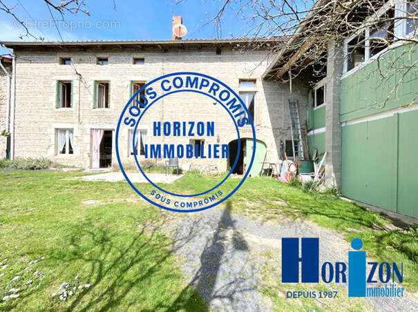 Maison à SAINT-PAL-DE-CHALENCON