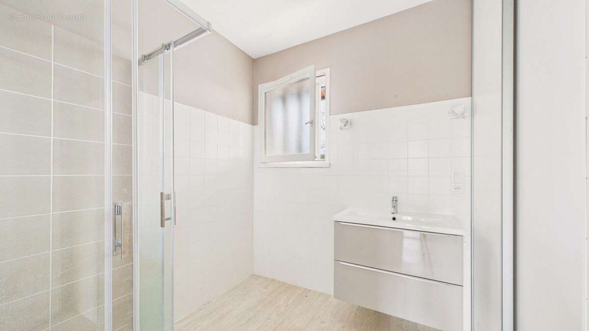 Maison de plain-pied 180m² - Piscine - Saint Paul lès Dax - photo 8