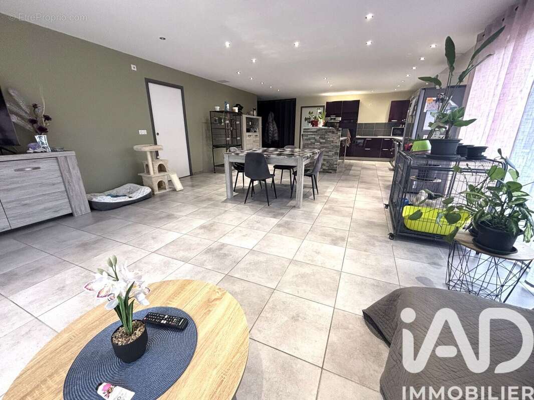 Photo 5 - Maison à SAINT-GERMAIN-LAPRADE