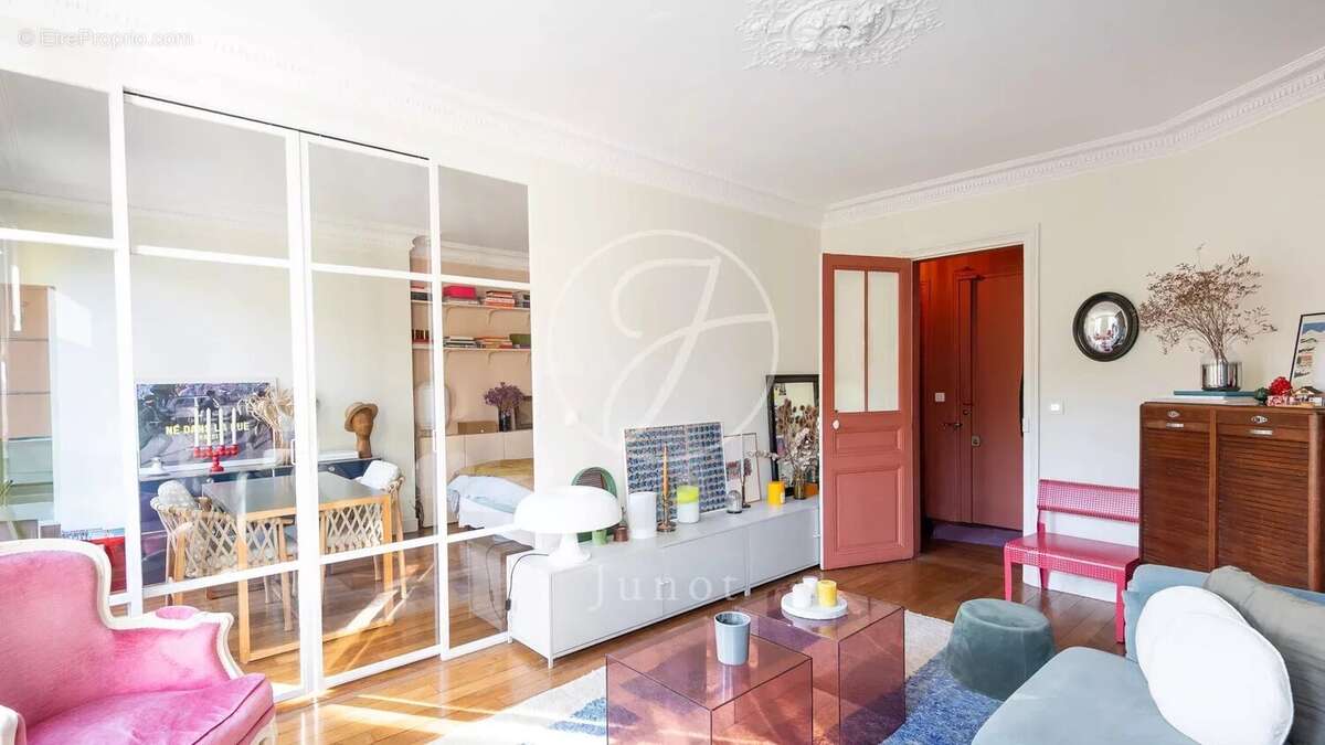 Appartement à PARIS-18E