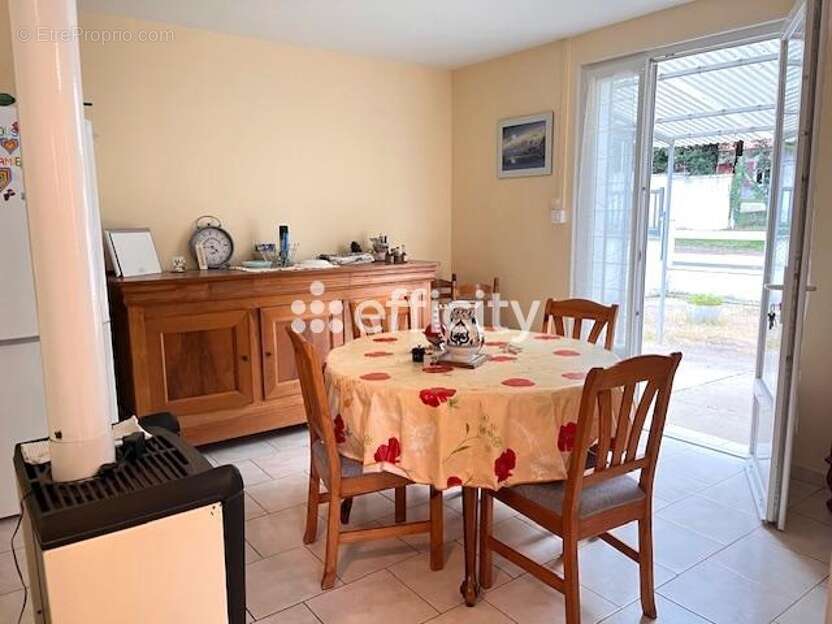 Maison à MESCHERS-SUR-GIRONDE