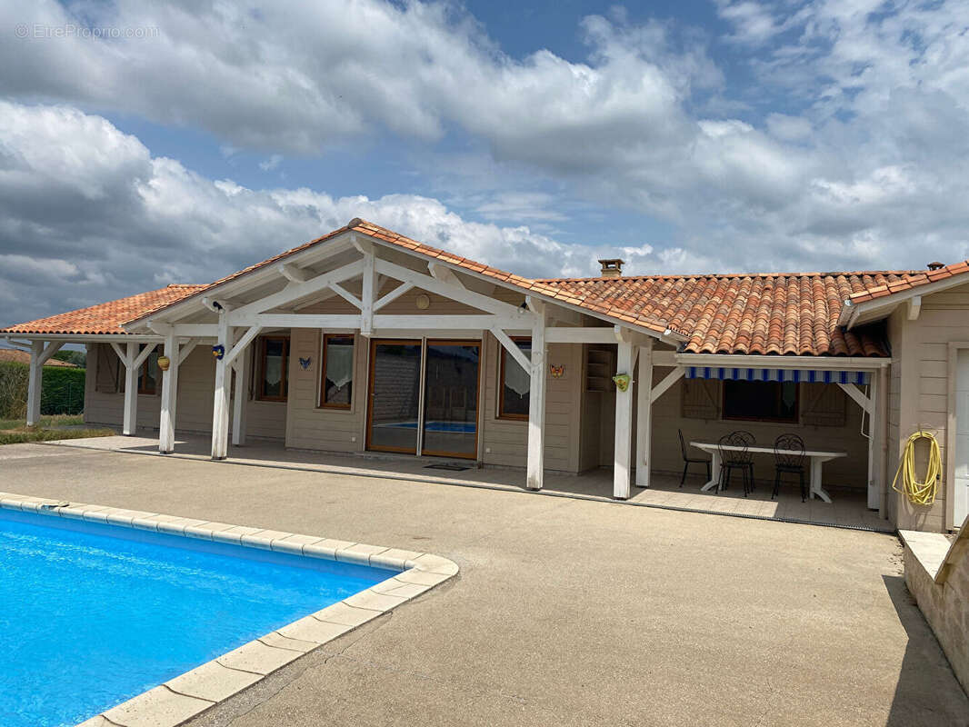 Maison à ROUFFIGNAC-SAINT-CERNIN-DE-REILHAC