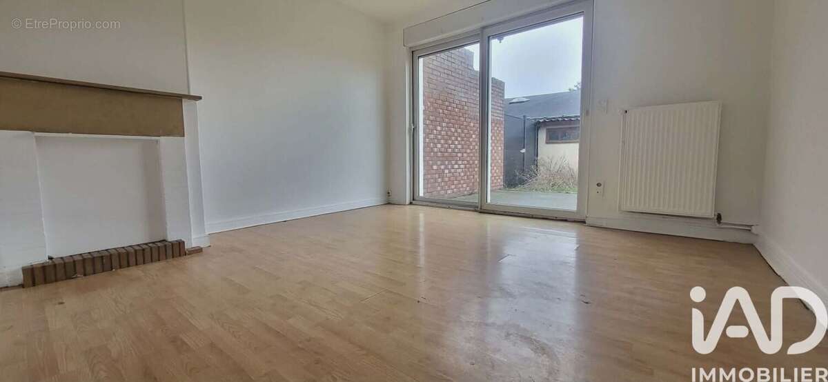 Photo 2 - Maison à NEUVILLE-EN-FERRAIN